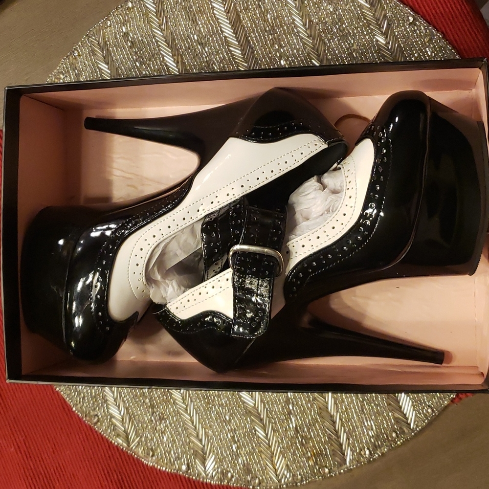 Pleaser platform tuxedo wing tip Oxford heel 7